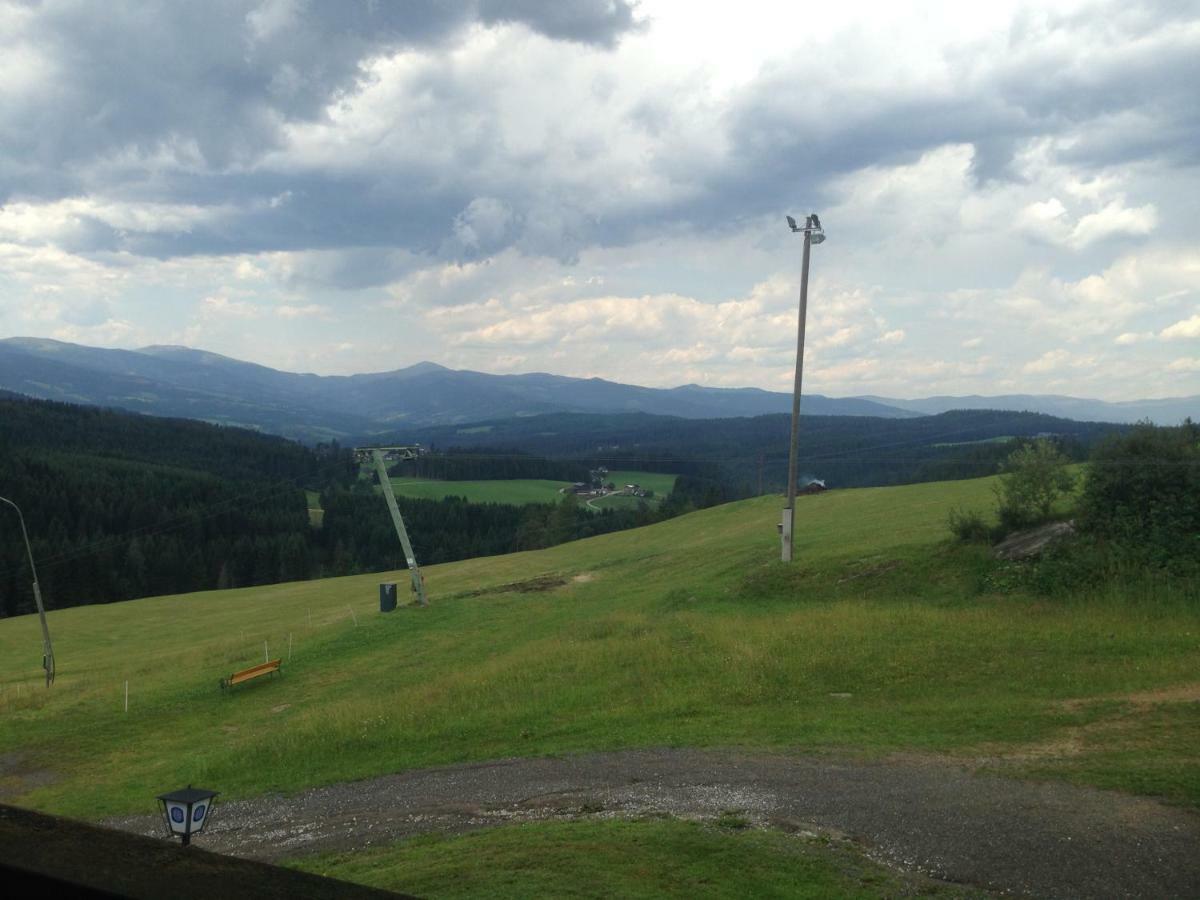 Modriach Alpengasthof Hoiswirt מראה חיצוני תמונה