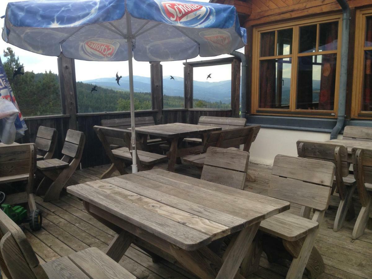 Modriach Alpengasthof Hoiswirt מראה חיצוני תמונה